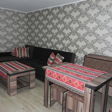 Old Yard Guest House Тбилиси Экстерьер фото