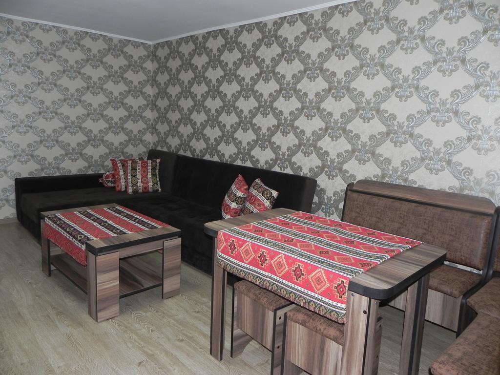 Old Yard Guest House Тбилиси Экстерьер фото