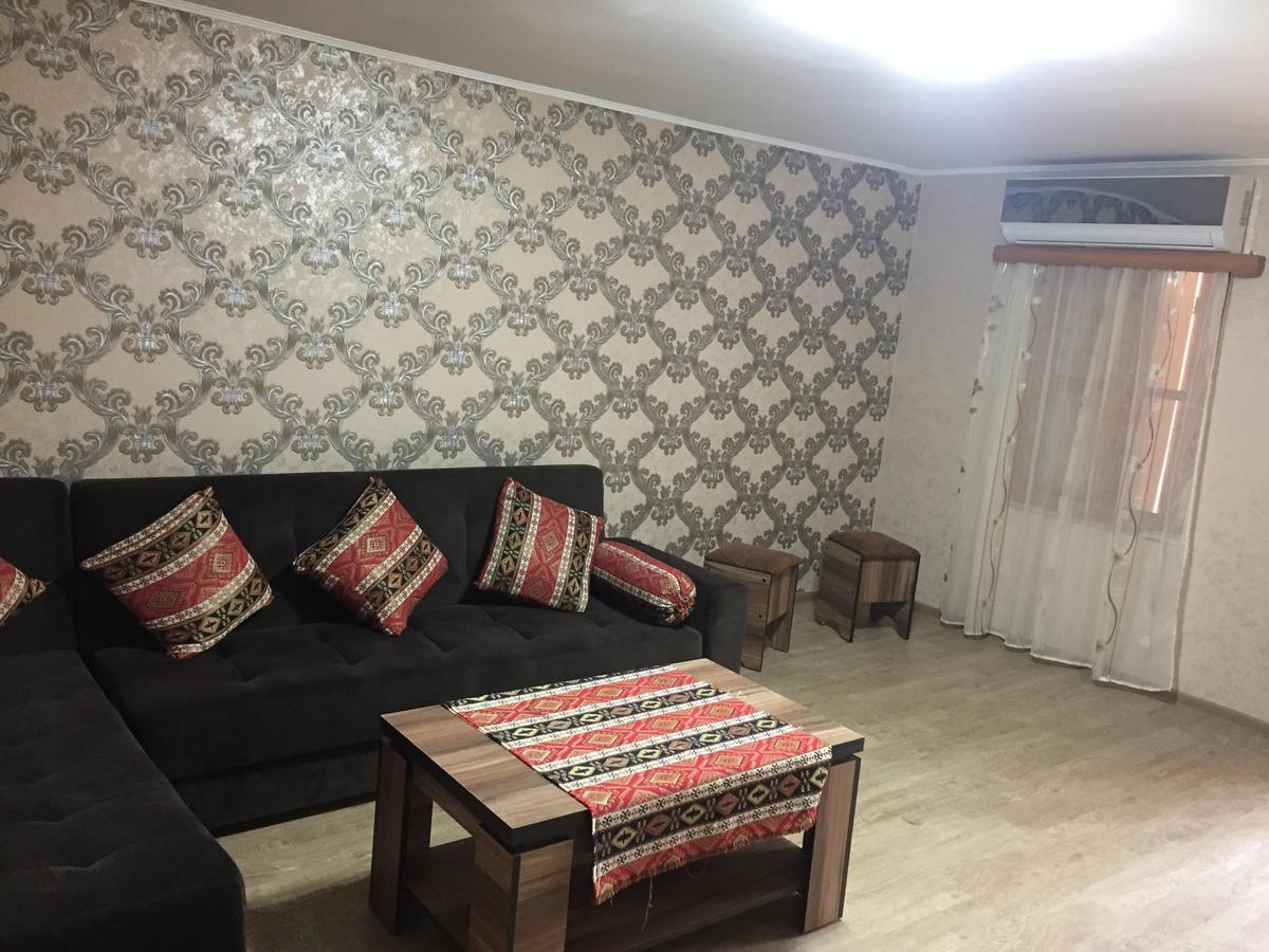 Old Yard Guest House Тбилиси Экстерьер фото